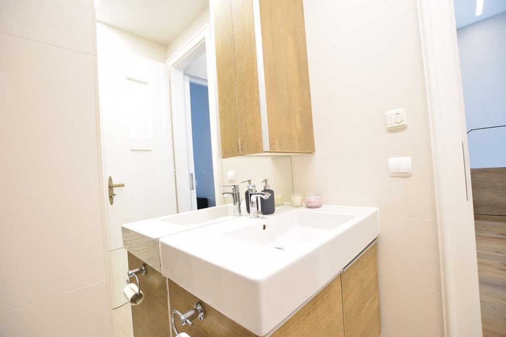 Luxury Apartment By Hi5 - Szervita Suite Budapeşte Dış mekan fotoğraf