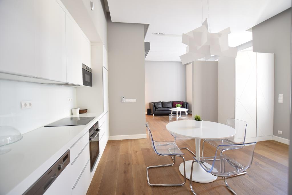 Luxury Apartment By Hi5 - Szervita Suite Budapeşte Dış mekan fotoğraf