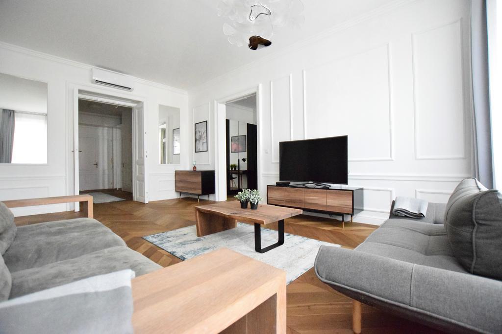 Luxury Apartment By Hi5 - Szervita Suite Budapeşte Dış mekan fotoğraf