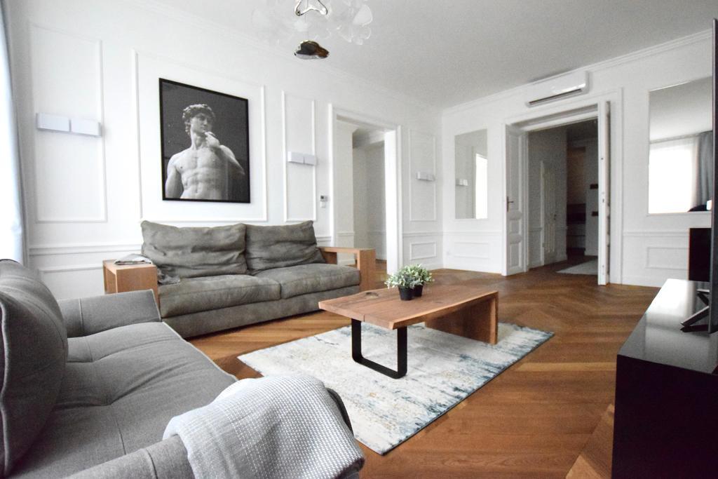 Luxury Apartment By Hi5 - Szervita Suite Budapeşte Dış mekan fotoğraf