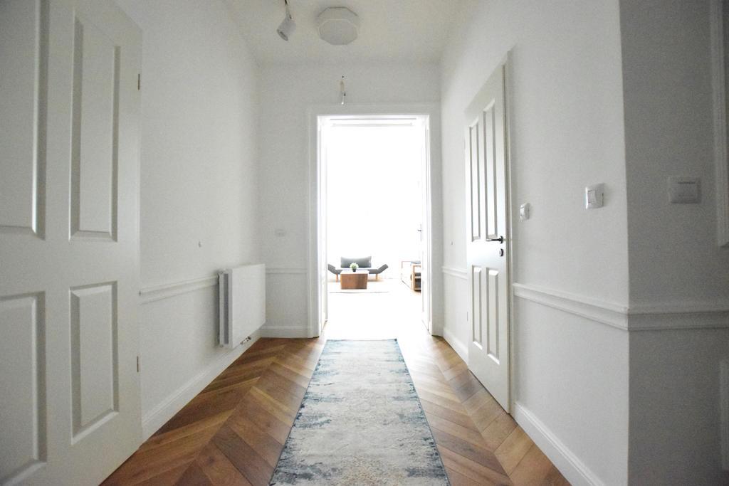 Luxury Apartment By Hi5 - Szervita Suite Budapeşte Dış mekan fotoğraf