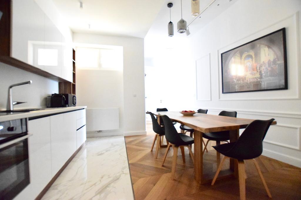 Luxury Apartment By Hi5 - Szervita Suite Budapeşte Dış mekan fotoğraf