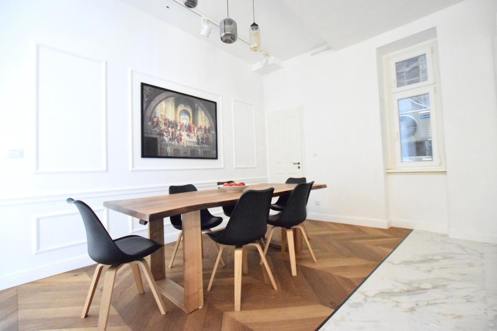 Luxury Apartment By Hi5 - Szervita Suite Budapeşte Dış mekan fotoğraf