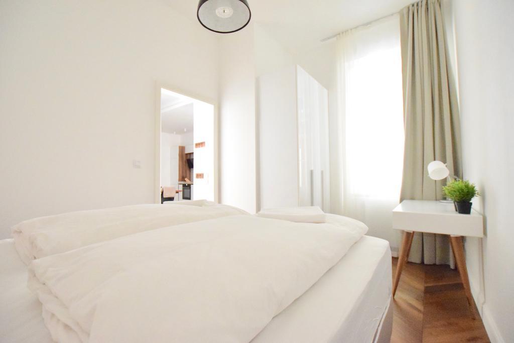Luxury Apartment By Hi5 - Szervita Suite Budapeşte Dış mekan fotoğraf